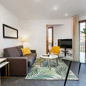lodging-apartments-city-center-sagrada-familia.topbarcelonahotels.com/
