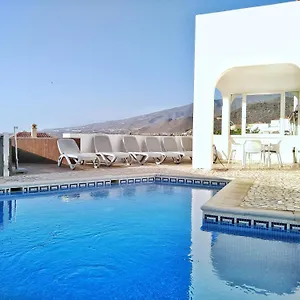 beautiful-villa-4-bdrm-pool.adeje-hotels.com/