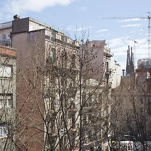 go-bcn-residence-sagrada-familia.topbarcelonahotels.com/